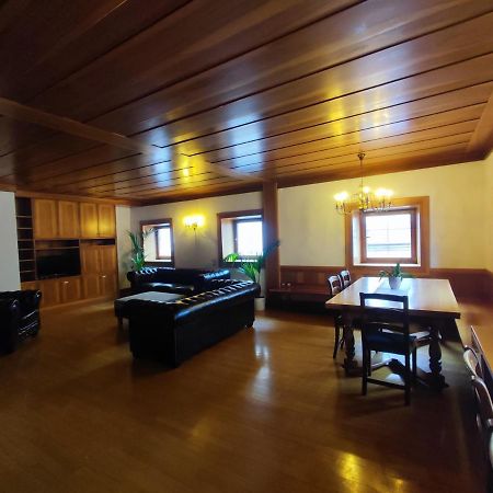 Grosse Wohnung Mit Garagenparkplatz Fiè Exteriér fotografie