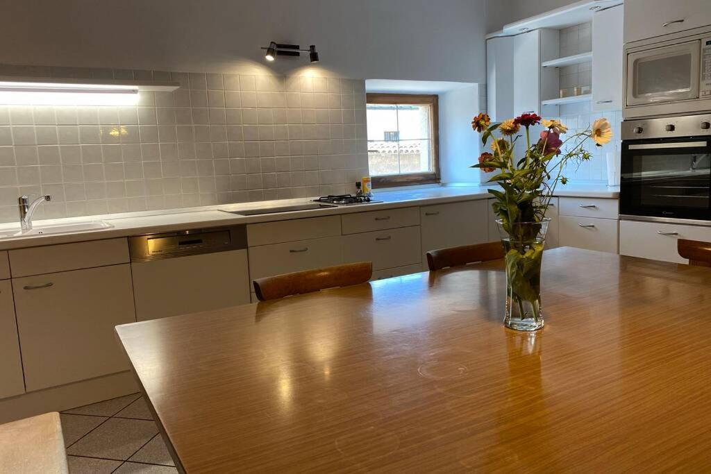 Grosse Wohnung Mit Garagenparkplatz Fiè Exteriér fotografie