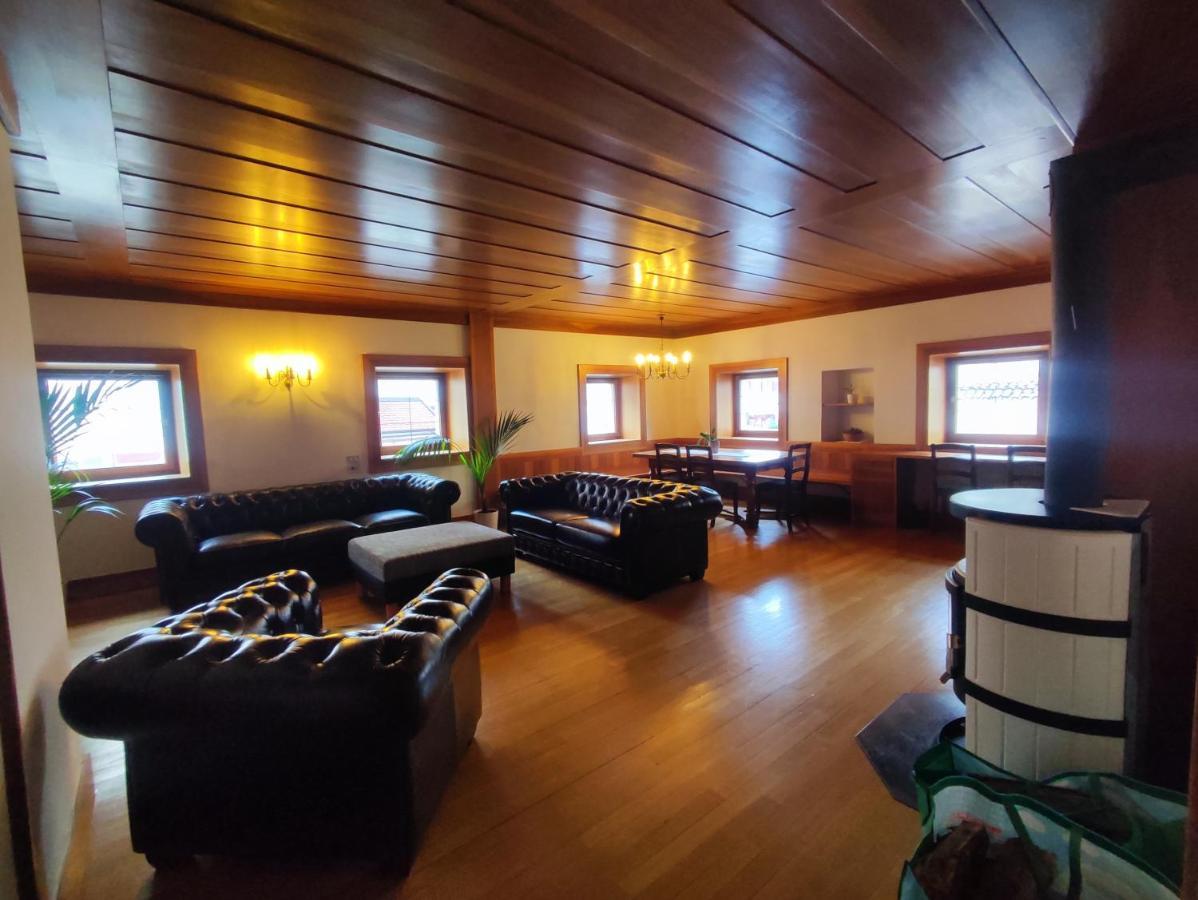 Grosse Wohnung Mit Garagenparkplatz Fiè Exteriér fotografie